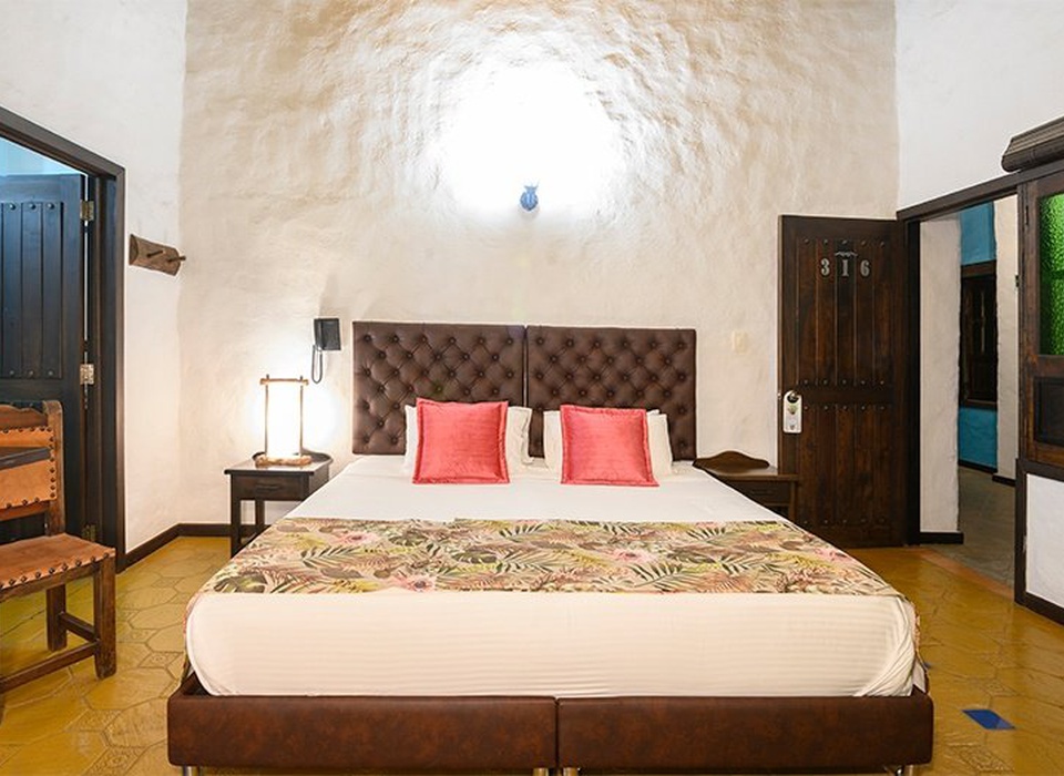 Habitación superior con balcón Hotel Salento Real Eje Cafetero Quindío Habitación superior con balcón Hotel Salento Real Eje Cafetero Quindío